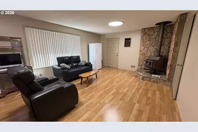 2047 Orr Ln, Eugene, OR 97405 - Photo 10