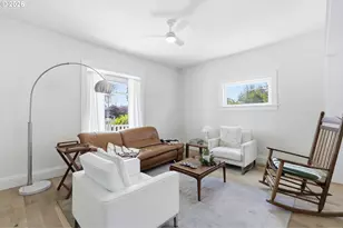 135 SE Evans St, McMinnville, OR 97128 - Photo 8