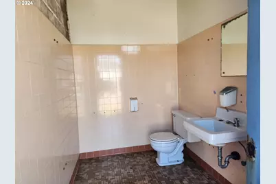 311 6th St, Port Orford, OR 97465 - Photo 22