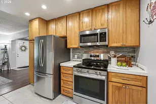 12905 SW Walker Rd, Beaverton, OR 97005 - Photo 14