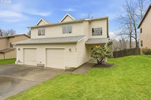 442 SE 4th St, Troutdale, OR 97060 - Photo 2