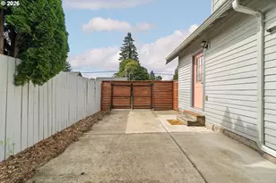 9704 SE Reedway St, Portland, OR 97266 - Photo 28