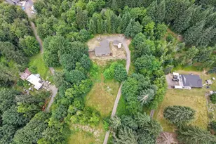 32605 Old Bunker Hill Rd, Saint Helens, OR 97051 - Photo 2