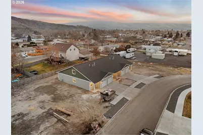 607 Park Springs Ave, Baker City, OR 97814 - Photo 6