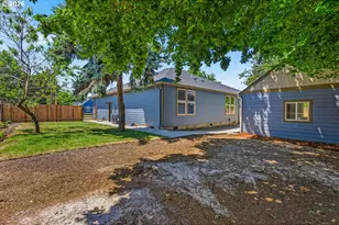 1025 Church St, Woodburn, OR 97071 - Photo 34
