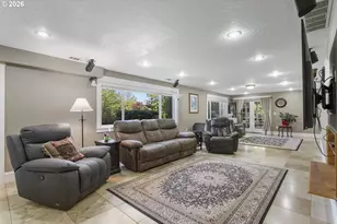 13725 NE Fremont Ct, Portland, OR 97230 - Photo 34