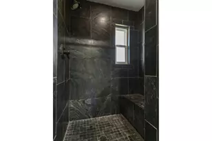 13725 NE Fremont Ct, Portland, OR 97230 - Photo 20