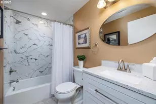 1205 E Johnson Ct, Newberg, OR 97132 - Photo 18