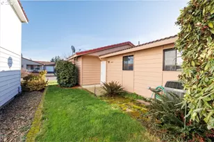 1205 E Johnson Ct, Newberg, OR 97132 - Photo 22