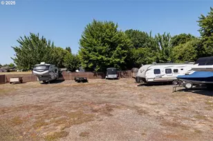 1205 E Johnson Ct, Newberg, OR 97132 - Photo 30