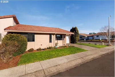 1205 E Johnson Ct, Newberg, OR 97132 - Photo 2