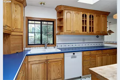 5734 Kenny St, Lake Oswego, OR 97035 - Photo 8