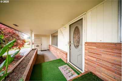13222 NE Fremont St, Portland, OR 97230 - Photo 2