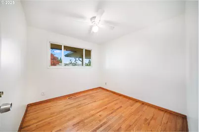 13222 NE Fremont St, Portland, OR 97230 - Photo 16