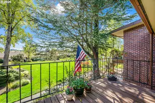 11490 SW Crown Dr, King City, OR 97224 - Photo 24