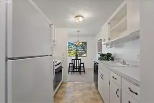 11490 SW Crown Dr, King City, OR 97224 - Photo 12