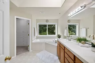 1264 NE Estelle Ct, Hillsboro, OR 97124 - Photo 20