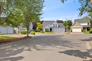 1264 NE Estelle Ct, Hillsboro, OR 97124 - Photo 32