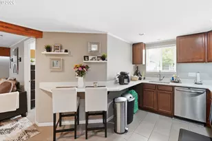 21 NE Bryant St, Portland, OR 97211 - Photo 28