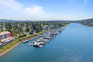 318 SE Spokane St, Portland, OR 97202 - Photo 2