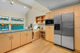 318 SE Spokane St, Portland, OR 97202 - Photo 16