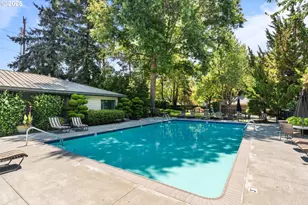 318 SE Spokane St, Portland, OR 97202 - Photo 40