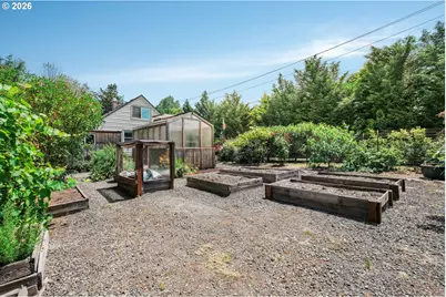 333 Holmes Ln, Oregon City, OR 97045 - Photo 22