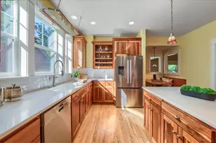 4216 SW Alice St, Portland, OR 97219 - Photo 16