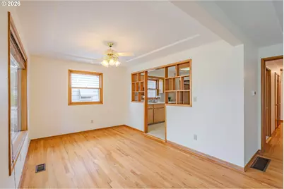 5026 SE Insley St, Portland, OR 97206 - Photo 6