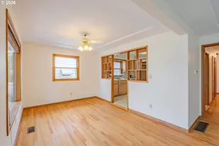 5026 SE Insley St, Portland, OR 97206 - Photo 6