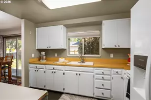 20025 SW York St, Beaverton, OR 97003 - Photo 6
