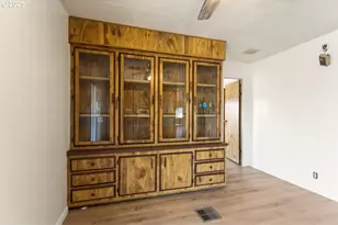 2511 SE River Rd, Hillsboro, OR 97123 - Photo 16