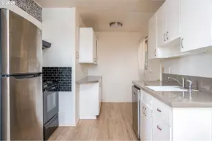 3660 NE Lombard St, Portland, OR 97211 - Photo 6