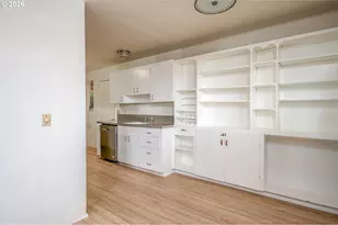 3660 NE Lombard St, Portland, OR 97211 - Photo 4