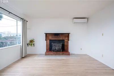 3660 NE Lombard St, Portland, OR 97211 - Photo 24