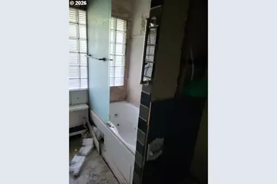 306 McLain Ave, Roseburg, OR 97471 - Photo 10