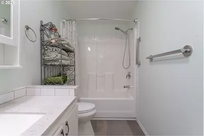 15768 SE Powell Blvd #40, Portland, OR 97236 - Photo 22