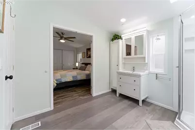 15768 SE Powell Blvd #40, Portland, OR 97236 - Photo 18