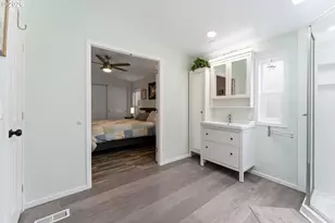 15768 SE Powell Blvd, Portland, OR 97236 - Photo 18