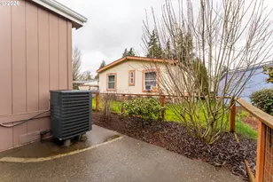 15768 SE Powell Blvd, Portland, OR 97236 - Photo 32
