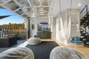 18525 NE Marine Dr, Portland, OR 97230 - Photo 4