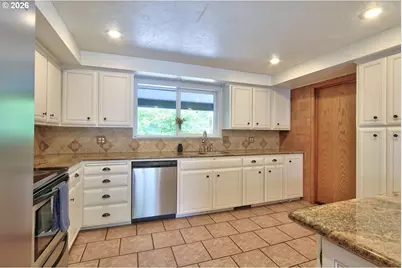 14722 Cedar Ln, Silverton, OR 97381 - Photo 12