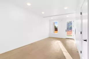 5943 SE 60th Ave, Portland, OR 97206 - Photo 4