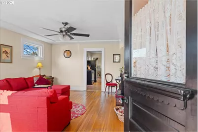 3805 SE Mall St, Portland, OR 97202 - Photo 4