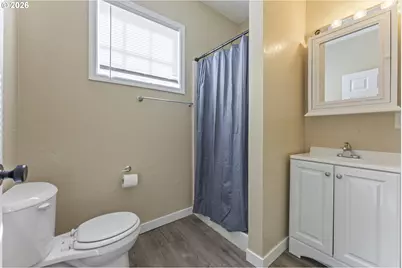 7915 N Exeter Ave, Portland, OR 97203 - Photo 26