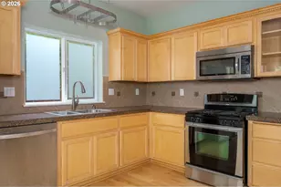 3789 NW 4th Ave, Hillsboro, OR 97124 - Photo 18