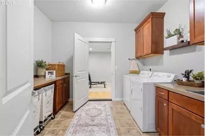 4243 NW Twilight Ter, Portland, OR 97229 - Photo 40