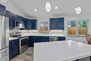 2579 Pony Creek Rd, North Bend, OR 97459 - Photo 14