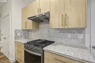 6371 SE 84th Ave, Portland, OR 97266 - Photo 8