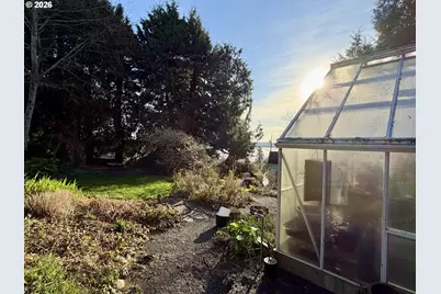 859 Glasgow Ave, Astoria, OR 97103 - Photo 40